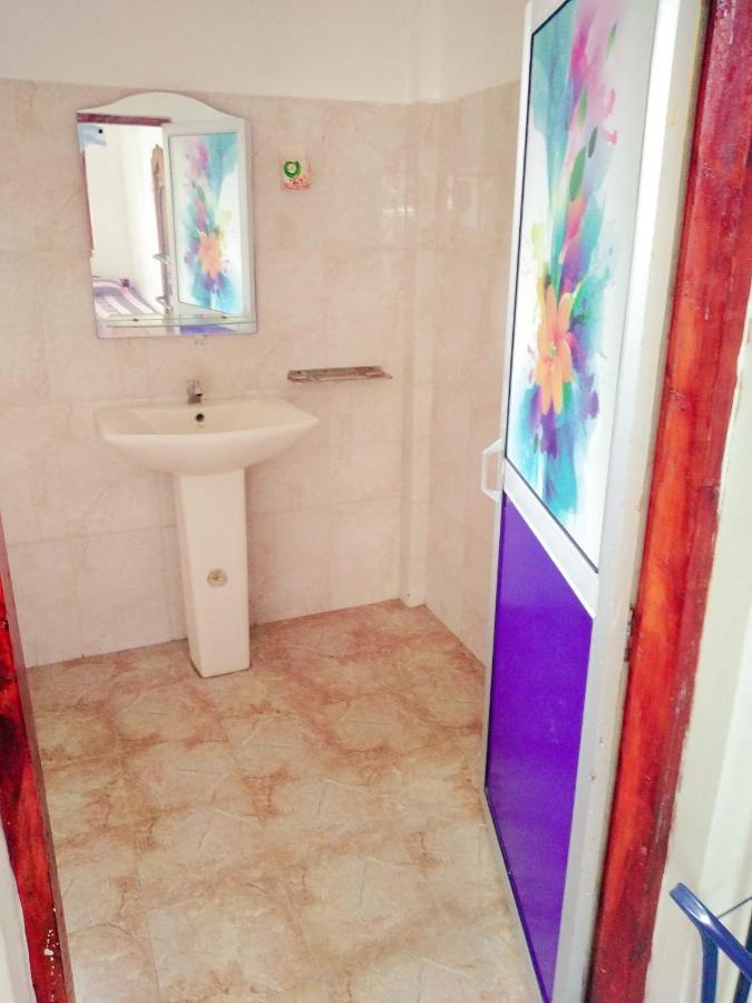 Dinesh Guest House Kataragama Ngoại thất bức ảnh
